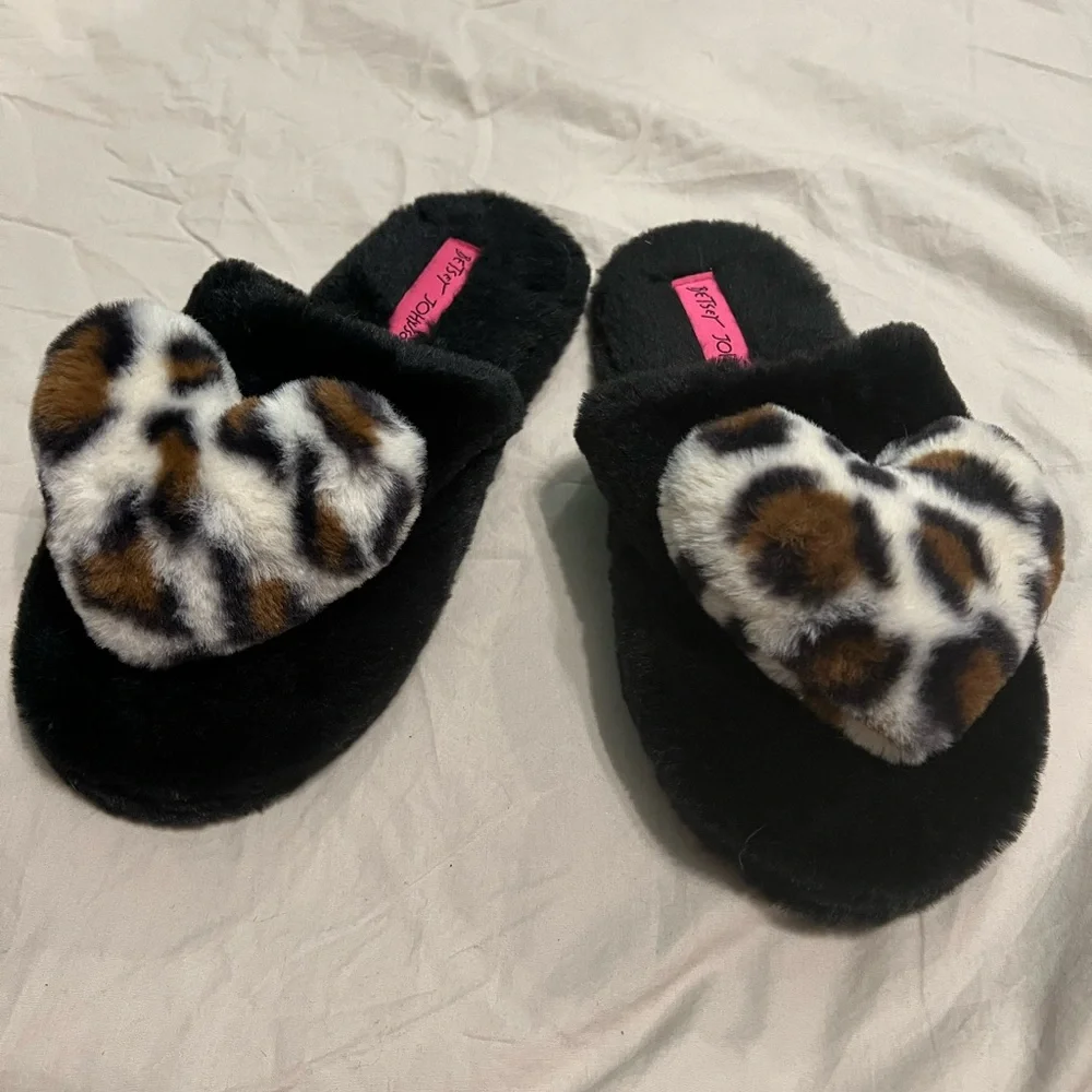 Betsey Johnson Fur Slippers - Picture 3 of 5